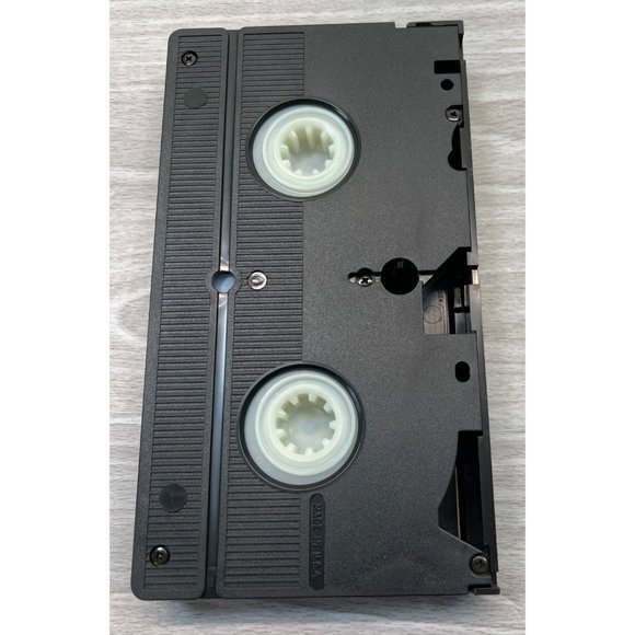 Crocodile Dundee VHS Tape 1991 Paul Hogan Linda Kozlowski Comedy Action Movie - Picture 5 of 6